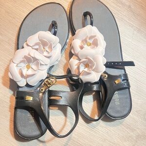 Melissa SCENTED camellia sandal